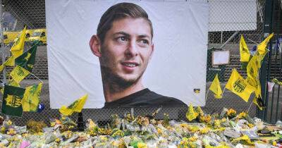 Christophe Galtier - Emiliano Sala - Nice fans condemned for ‘despicable’ Emiliano Sala chants: ‘They should be banned, it’s a disgrace’ - msn.com - Britain - France -  Cardiff