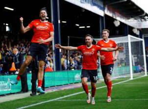 Harry Cornick makes confident Luton Town play-off claim ahead of Huddersfield Town clash