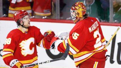 Jake Oettinger - Jacob Markstrom - Andrew Mangiapane - Flames rally past Stars on home ice to take 3-2 series lead - tsn.ca - Usa - county Dallas