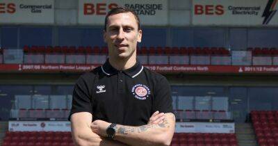 Scott Brown - Jim Goodwin - Scott Brown named new Fleetwood Town manager as Celtic great takes next step - dailyrecord.co.uk - Scotland -  Fleetwood