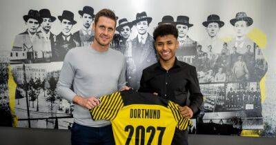 Karim Adeyemi told how he can secure future move to Man United after completing Dortmund switch