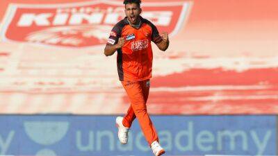 Sunrisers Hyderabad - Aakash Chopra - Umran Malik - IPL 2022: "Umran Malik Not Yet Ready To Play For India," Says This Former India Cricketer - sports.ndtv.com - India -  Hyderabad