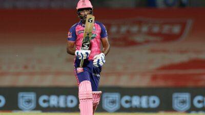 "Now Look What Happened": Sunil Gavaskar Slams Rajasthan Royals Over Sanju Samson's Batting Position