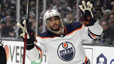 Mark J.Terrill - Connor Macdavid - Leon Draisaitl - Evander Kane - Mike Smith - Evander Kane scores twice as Oilers beat Kings, force deciding game - foxnews.com - New York -  Los Angeles - county Kings