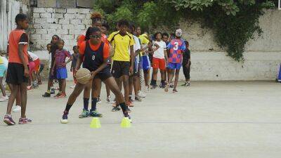 Angola’s Formigas basketball school: shaping kids for life - euronews.com - France - county Lyon - county Parker - Angola
