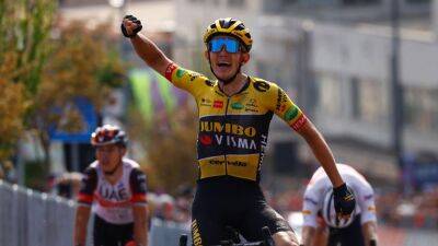 Koen Bouwman powers to maiden Grand Tour stage win, Juan Pedro Lopez stays in pink at Giro d'Italia