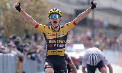 Giro d’Italia: Koen Bouwman takes stage after timing sprint to perfection