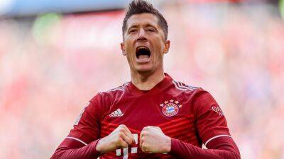'Robert Lewandowski wants to leave' - Bayern Munich confirm striker wants out but double down on current deal
