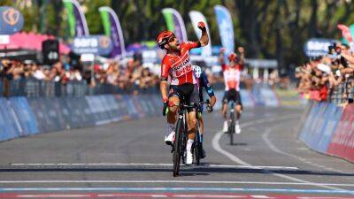 De Gendt sprints to Giro stage victory in Naples