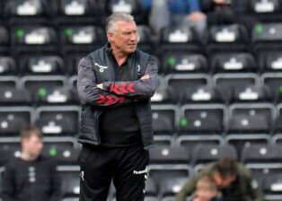 4 Bristol City transfer matters that Nigel Pearson will have to deal with very soon