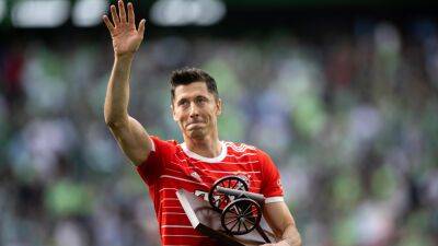 Robert Lewandowski confirms intention to leave Bayern Munich after Bundesliga match against Wolfsburg
