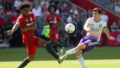 Orlando City scores late to hand Toronto FC its fifth straight loss
