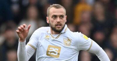 Chris Hughton - Robin Van-Persie - James Wilson - Former Man United striker Wilson is enjoying a resurgence at Port Vale - msn.com - Manchester