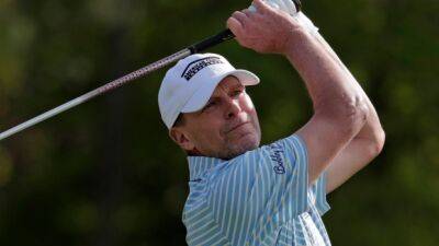 Steve Stricker - Stricker's lead at three going into finale at Regions Tradition - tsn.ca - state Alabama