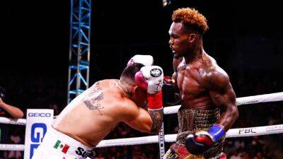 Jermell Charlo stops Brian Castano to become undisputed junior middleweight champion - espn.com - Argentina