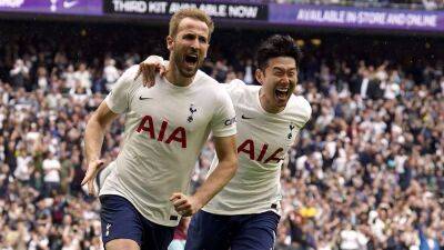 Harry Kane penalty moves Spurs into top four in race for Champions League