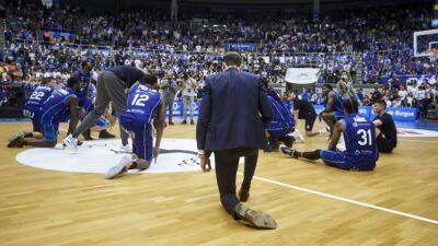 Mike James: "No me hubiera arrodillado por nadie"