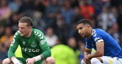 Christian Eriksen - Michael Oliver - Ivan Toney - Rico Henry - Salomon Rondon - Nine-man Everton denied safety by quick Brentford double - msn.com