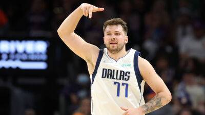 Spencer Dinwiddie - Luka Doncic - Phoenix Suns - Jalen Brunson - Dirk Nowitzki - Mavericks rout Suns behind Luka Doncic's 35 points, ready to play Warriors in West finals - foxnews.com - Los Angeles - state Arizona - county Dallas - county Maverick - county Christian - county Kings - county Barry