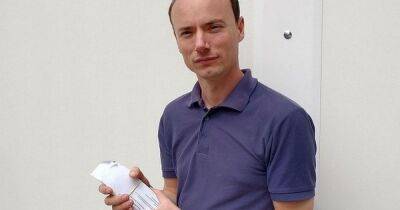 Disgusted Manchester commuter told to pay £800 more after train cancelled - manchestereveningnews.co.uk - Manchester - county Lake