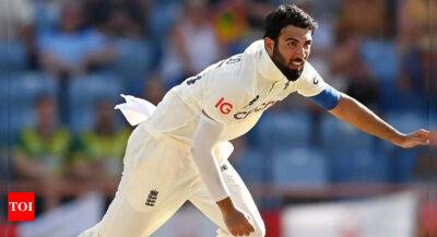 England seamer Saqib Mahmood out for the season with stress fracture