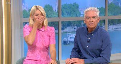 Phillip Schofield - Holly Willoughby - Phillip Schofield in hysterics before stunning Holly Willoughby with 'schlong' remark on ITV This Morning - manchestereveningnews.co.uk - state Texas -  Hollywood