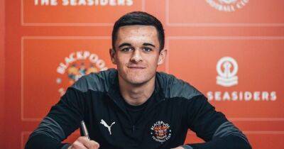 Justin Fashanu - Jake Daniels - Blackpool forward Jake Daniels becomes first professional footballer in UK to come out as gay in 32 years - manchestereveningnews.co.uk - Britain