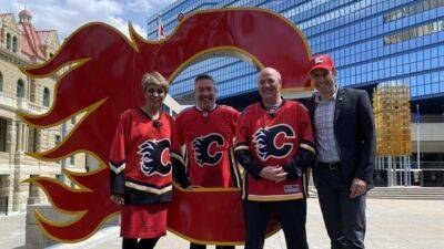 Calgary and Edmonton city councils make friendly wager on NHL playoffs