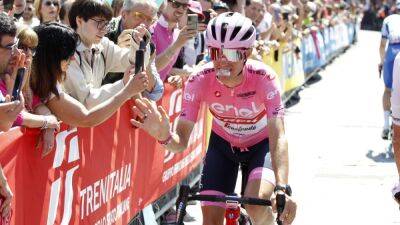Juanpe López: "Acabar el Giro en el top-5 sería más que un sueño" - en.as.com - state Nevada - county Sierra