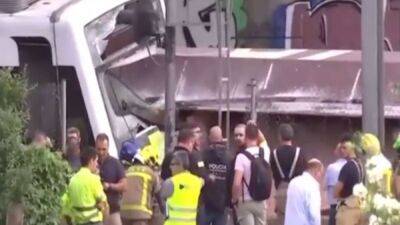 Accidente de tren en Sant Boi, en directo | Última hora en Barcelona y reacciones - en.as.com