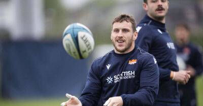 Mark Bennett: Edinburgh and Scotland centre signs new contract with capital club