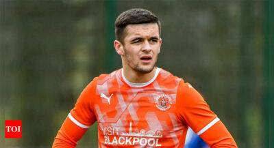 Gary Neville - Jake Daniels - Prince William praises Blackpool's Daniels for coming out - timesofindia.indiatimes.com - Britain - Germany - county Thomas - county Prince William