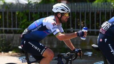 Mark Cavendish - Caleb Ewan - Dan Lloyd - Robbie Macewen - ‘You don’t have to get rid of me now!’ - Mark Cavendish dropped again on climb at Giro d’Italia on Stage 10 - eurosport.com
