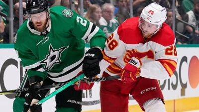 Flames' Lindholm battles Barkov, Bergeron for NHL's top defensive forward honour