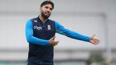 England quick Saqib Mahmood to miss rest of season with stress fracture of back