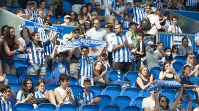 REAL SOCIEDAD | La afición de la Real, indignada con la hora del último partido - en.as.com - Madrid