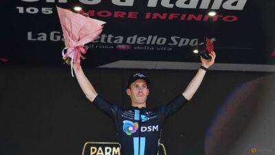 Dainese claims maiden Giro stage win as Lopez retains lead