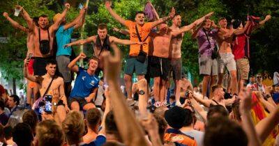 James Tavernier - Best pictures of Rangers fans in Seville as the party roars on ahead of Europa League final - dailyrecord.co.uk - Spain - Mexico