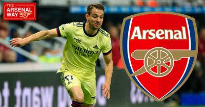 Cedric Soares - Calum Chambers - Arsenal must battle Manchester United for bargain £8.5m transfer to replace Cedric Soares - msn.com - Manchester - Germany - Portugal - Japan