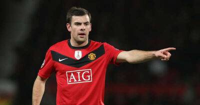 Bobby Charlton - Ex-Man Utd star Darron Gibson was mocked by teammates after Bobby Charlton advice - msn.com - Manchester - Ireland -  Salford
