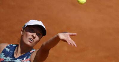 Tennis-Red-hot Swiatek primed to claim second French Open title