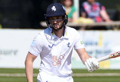 Kent (291 & 393) force final day draw against Yorkshire (571) at Headingley in County Championship