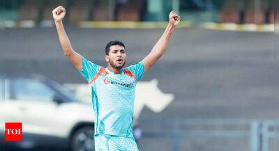 David Warner - Training sessions with Mohammed Shami during lockdown helped 'Gentle Giant' Mohsin Khan - timesofindia.indiatimes.com -  Kolkata