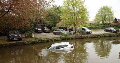 Mystery as submerged car spotted in canal - manchestereveningnews.co.uk - Manchester