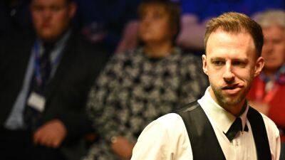 World Championship 2022 - Judd Trump roars back against Ronnie O'Sullivan to set up tantalising finale at the Crucible