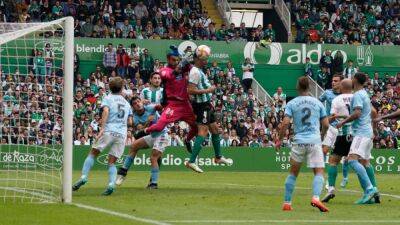 Nacho Cubero - RACING | EL ALARGUE Otro día para el recuerdo - en.as.com - Madrid - Santander