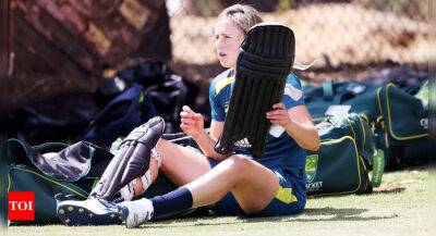 Ellyse Perry nursing back stress fracture, may only bat at Commonwealth Games