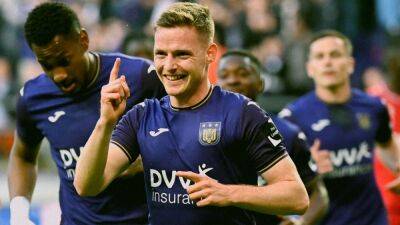 Sergio Gómez - Vincent Kompany - Josh Cullen - Sergio Gómez, la estrella de Kompany - en.as.com - Manchester