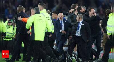Sheffield United - Patrick Vieira - Billy Sharp - UK police probe Vieira pitch 'altercation' at Everton match - timesofindia.indiatimes.com - Britain - France