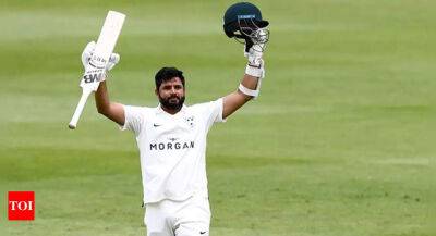 Pakistan's Azhar Ali makes unbeaten double hundred in English county game - timesofindia.indiatimes.com - Britain - Australia - Pakistan - county Midland